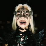 @mollysantana