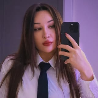 @louisakhovanski