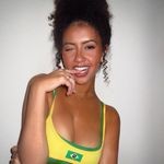 Megan Fernandes Botnick (@mbeeco)