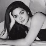 Emeraude Toubia (@emeraude)
