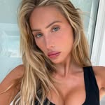 @alixearle