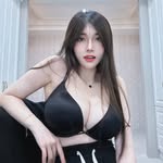 謝薇安🖤Vivian (@missingvivian)