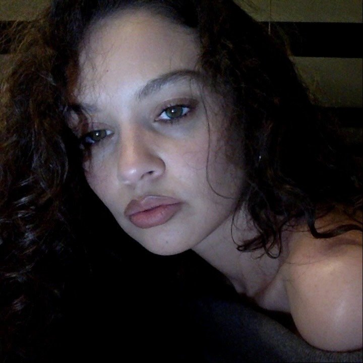 @sabrinaclaudio