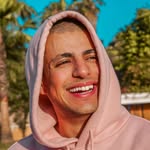 Taha Essou (@tahaessou)