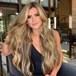 Mirella Santos (@misantosoficial)